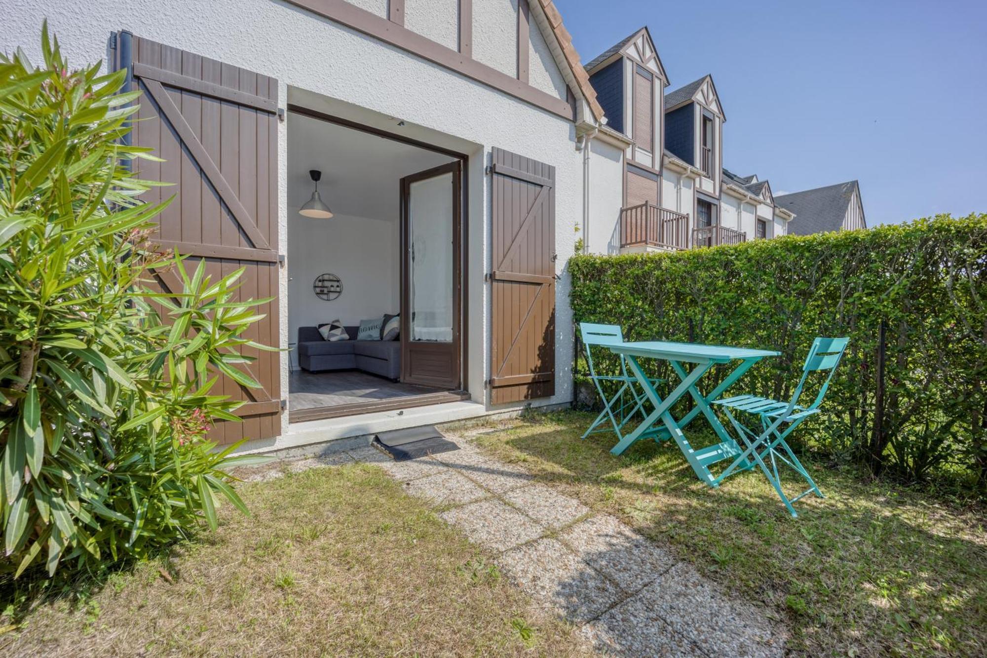 Le Petit Normand - Studio Avec Jardin A 500 M De La Plage Courseulles-sur-Mer Exterior photo